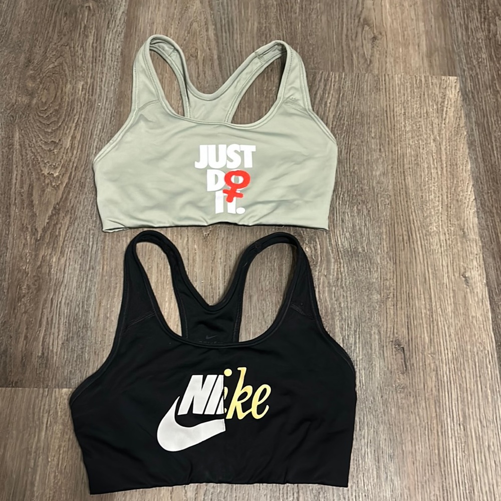Women’s Nike sports bras